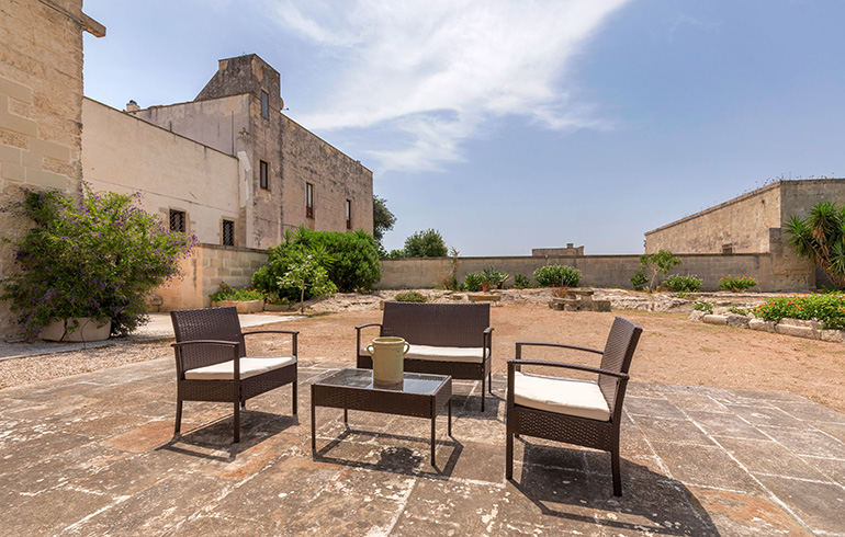 masseria specchiulla casa di martino arredo esterno