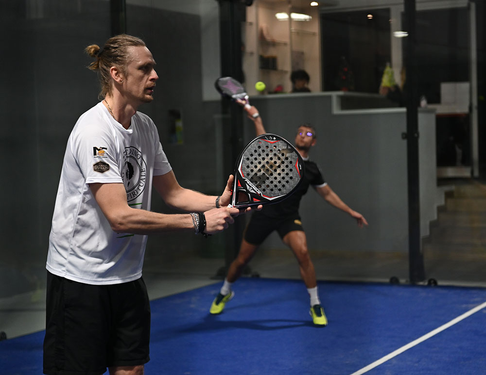 atleti che praticano il padel