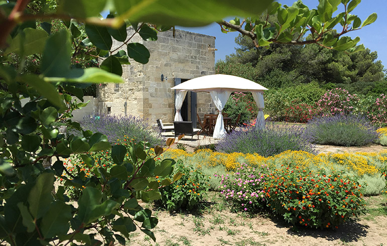 la pagghiara masseria specchiulla esterno