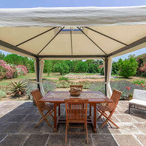 la pagghiara masseria specchiulla arredo esterno