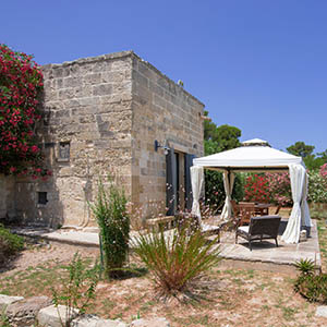 la pagghiara masseria specchiulla esterno gazebo